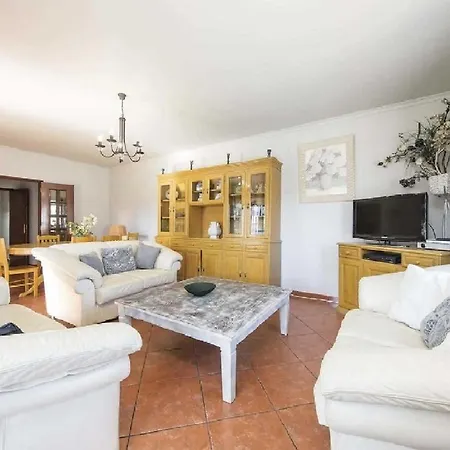 Casa vacanze Esta Espacosa Villa Com Piscina